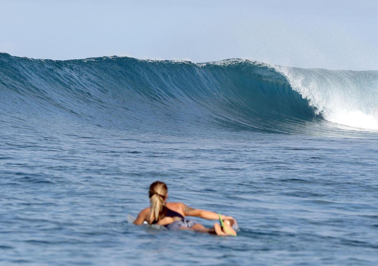 Katiet Beach Resort Mentawai Lances Right Hts Exterior foto